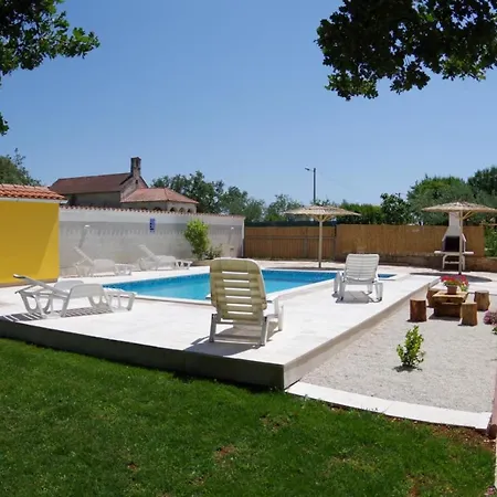 House Oliva, Sveti Kirin * Svetvinčenat