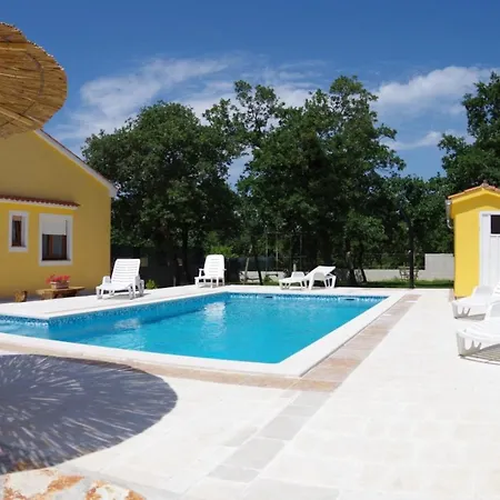 House Oliva, Sveti Kirin * Svetvinčenat