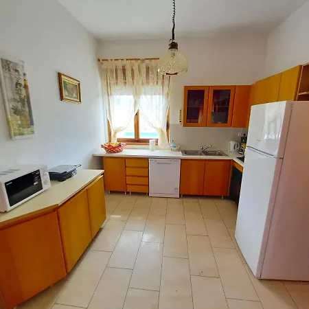 House Oliva, Sveti Kirin Holiday home Svetvincenat