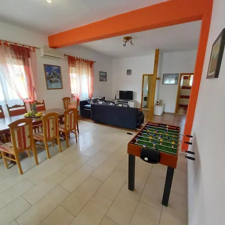 House Oliva, Sveti Kirin * Svetvincenat