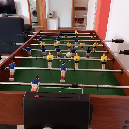 House Oliva, Sveti Kirin